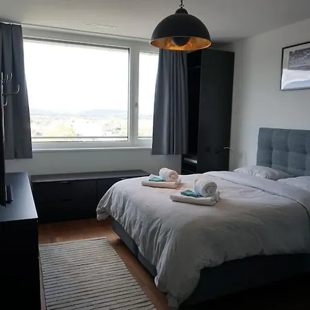 Switzerland Im 12. Stock *