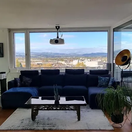 Switzerland Im 12. Stock アパート トゥーン