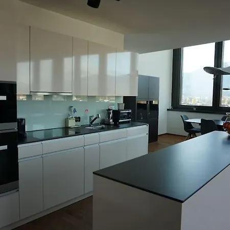 Switzerland Im 12. Stock דירה תון